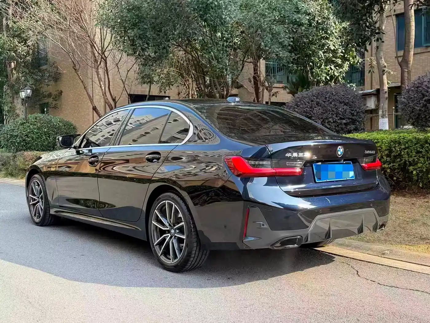 BMW 3 Series 2024 325Li M Sport Package фото 4