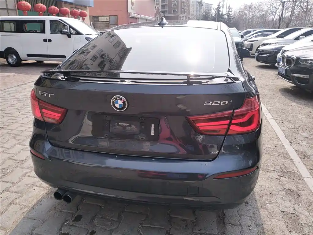 BMW 3 Series GT 2017 320i Fashion фото 4