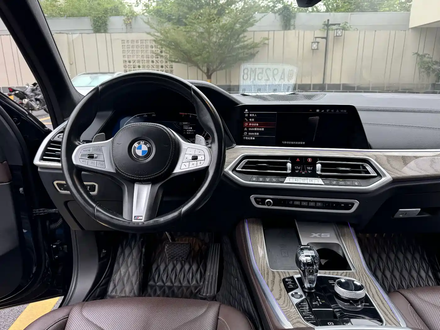 Фото 17 - BMW X5