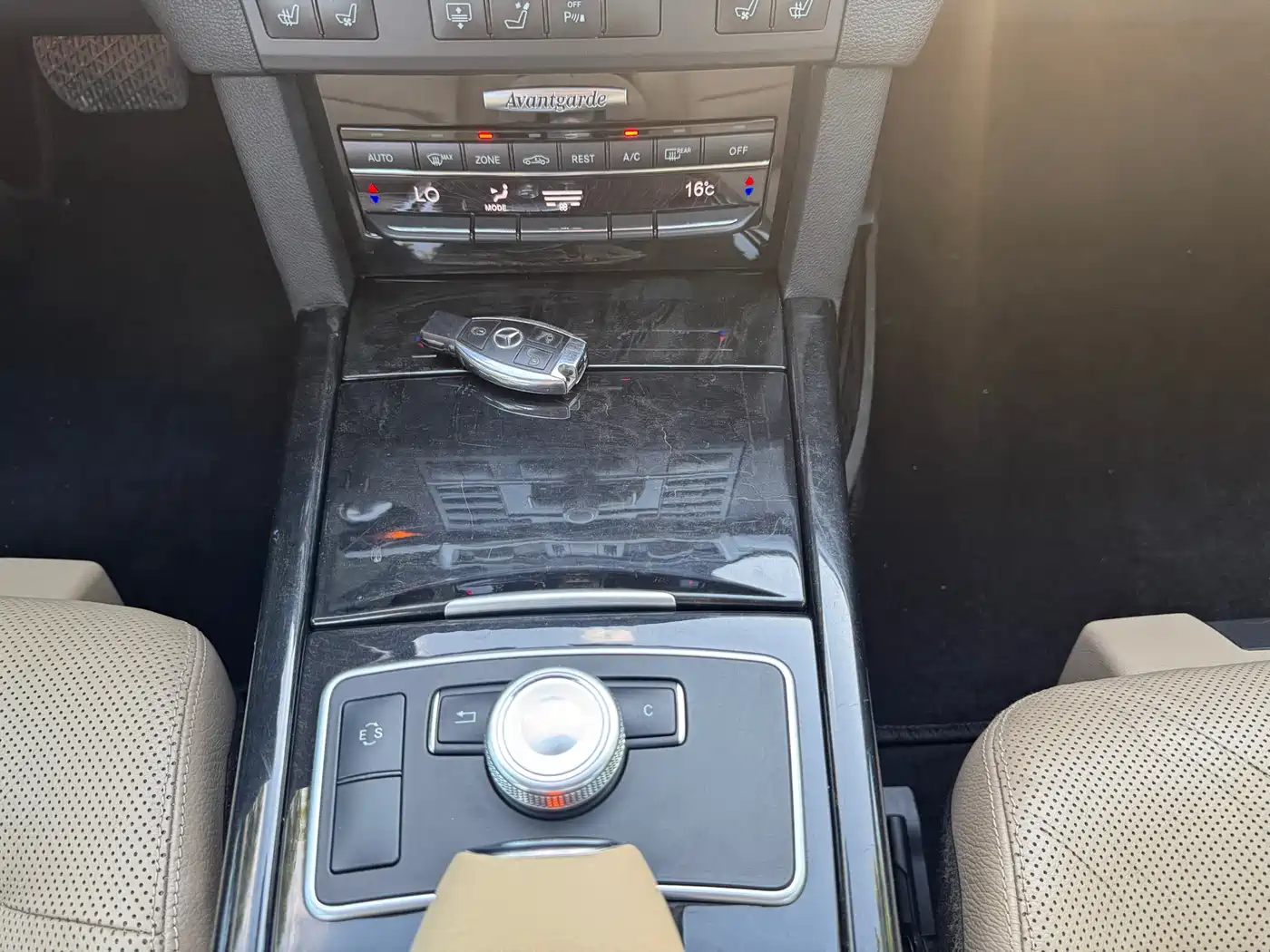 Mercedes-Benz E-Class 2011 E 300 L Fashion Premium фото 8