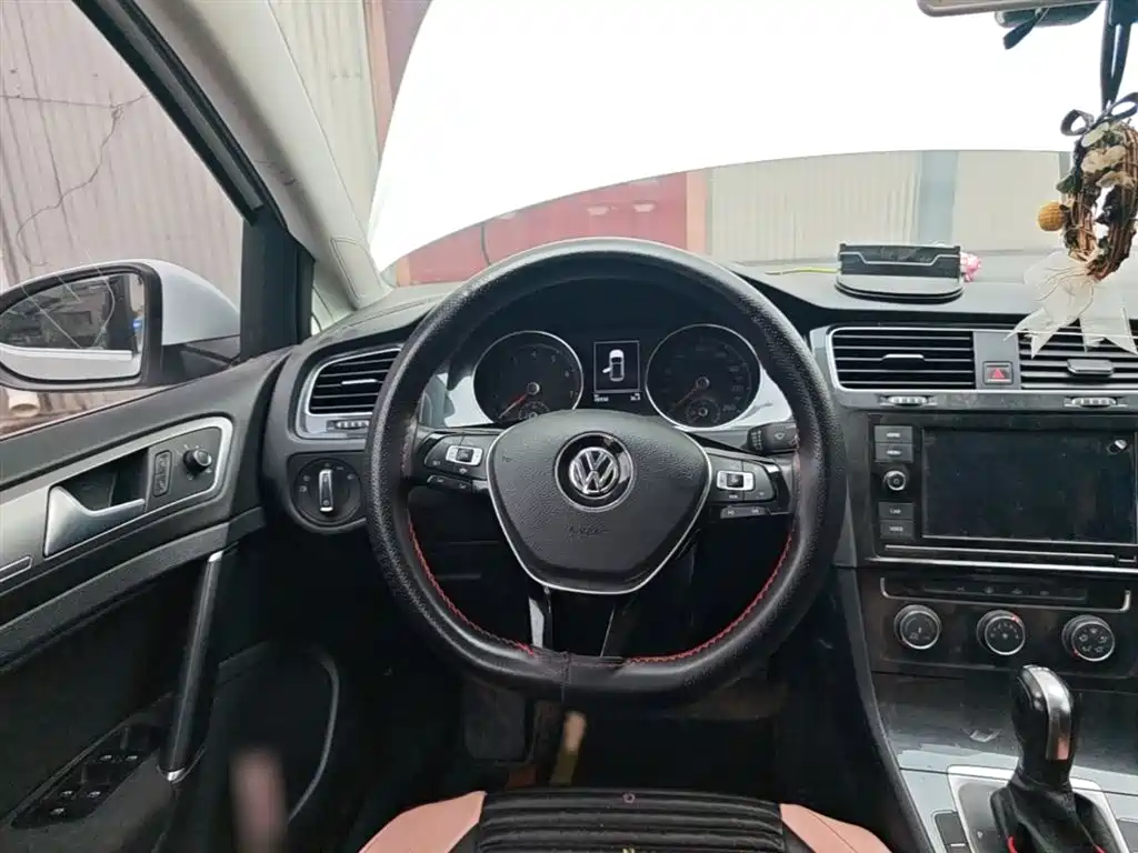 Volkswagen Golf 2019 200TSI DSG Comfort Progressive China VI фото 3