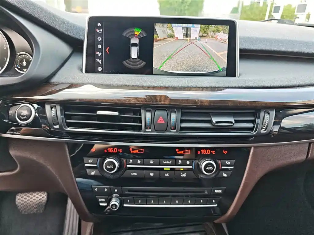 BMW X5 (Import) 2017 xDrive28i фото 15