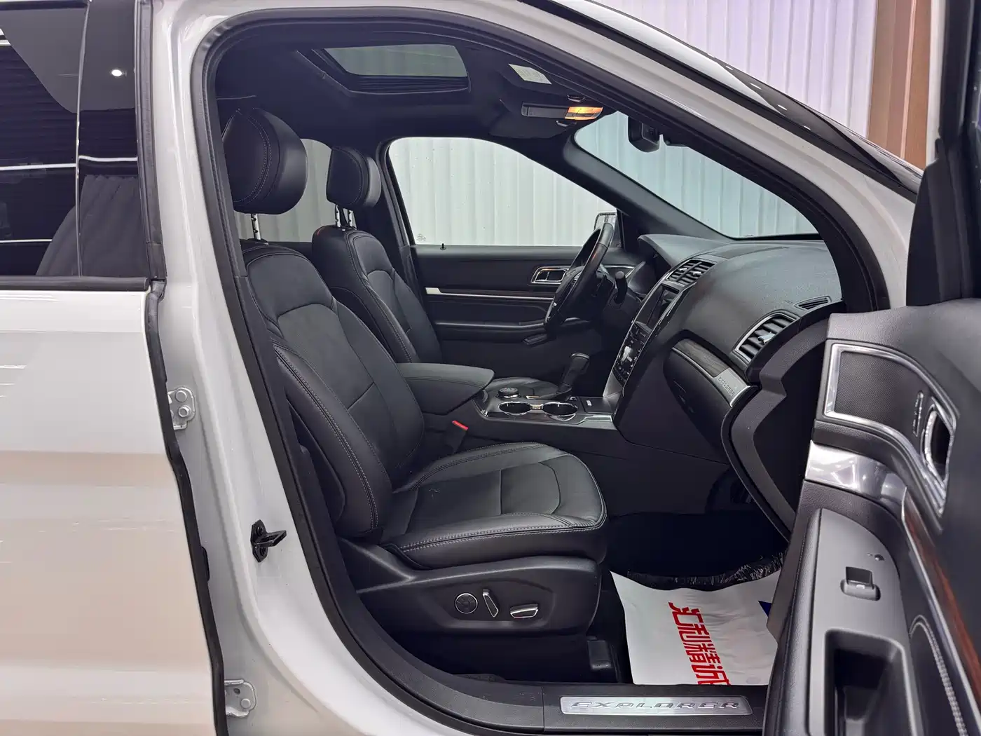 Ford Explorer (Import) 2017 3.5T Elite Edition фото 15