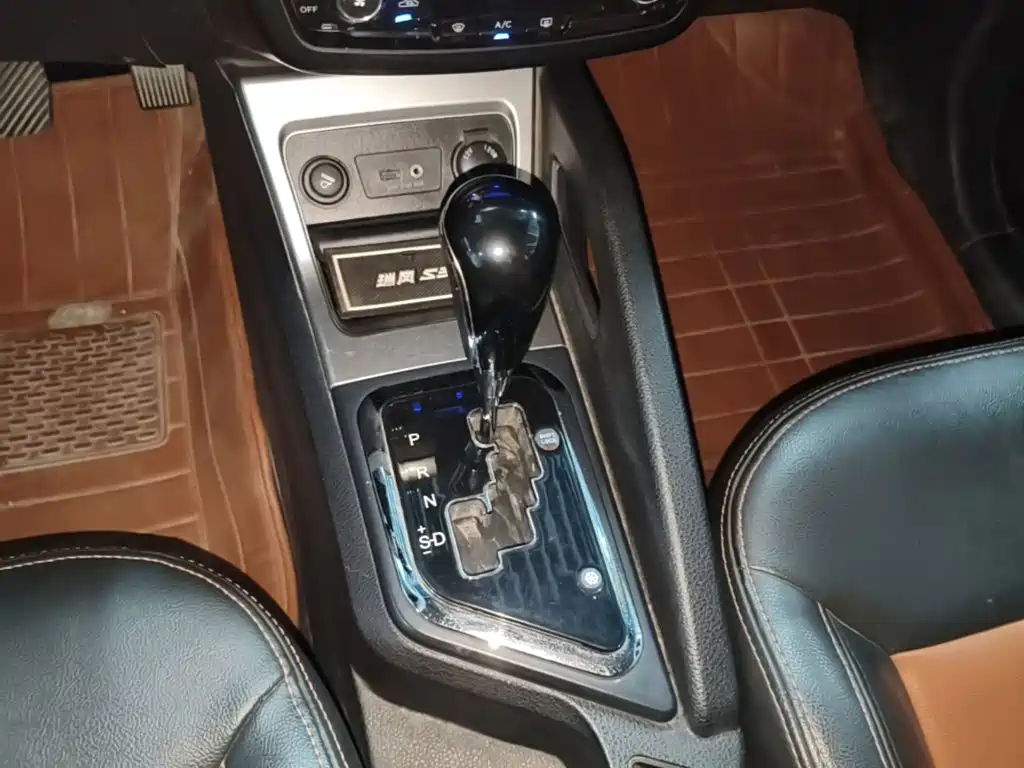 JAC Refine S3 2015 2014 1.5L CVT Luxury Smart