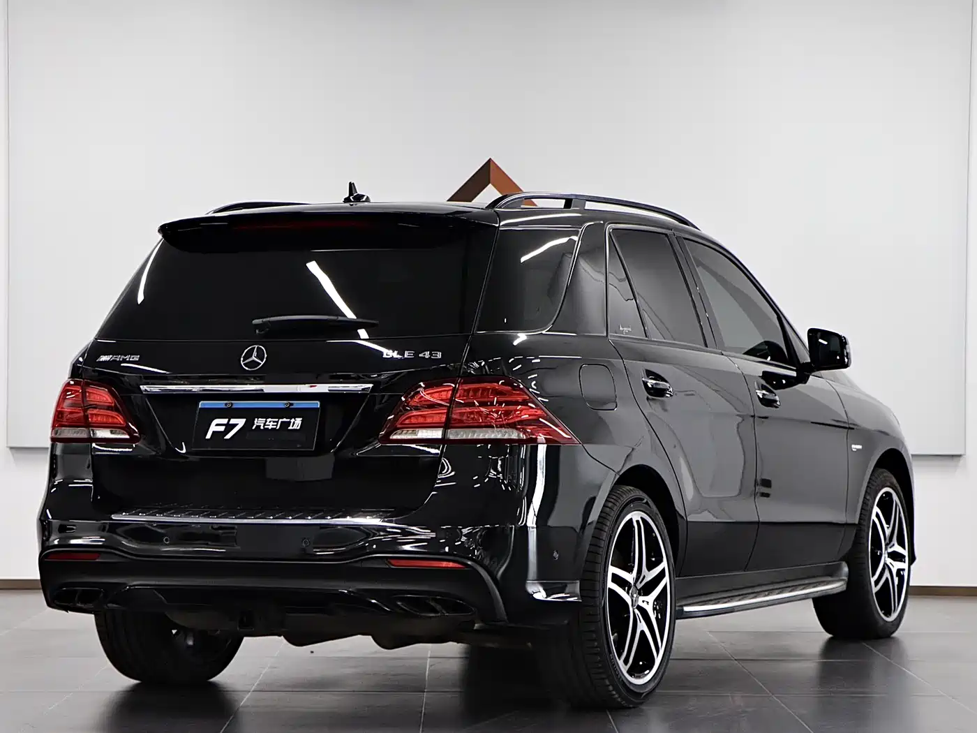 Mercedes-Benz GLE AMG 2017 AMG GLE 43 4MATIC фото 6