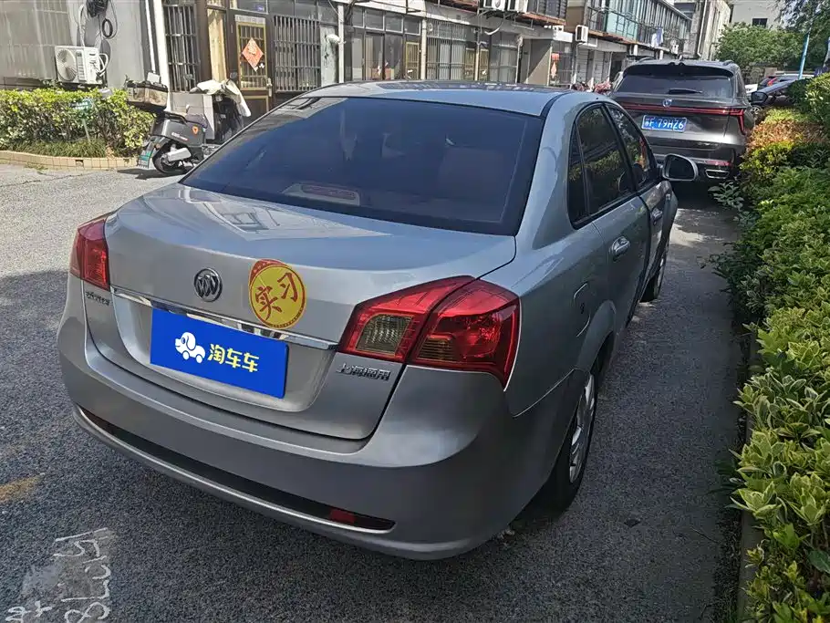 Buick Excelle 2013 1.5L Manual Classic Edition фото 3