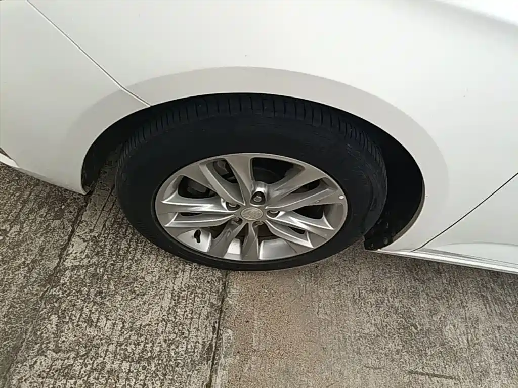 Buick Verano 2019 Sedan 20T Dual Clutch Leading фото 23