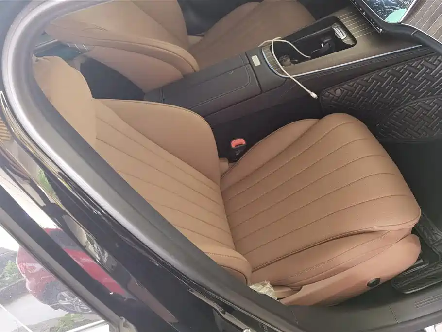 Mercedes-Benz E-Class 2024 E 300 L Fashion фото 8