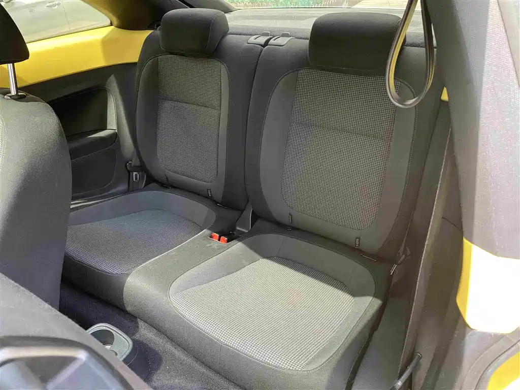 Volkswagen Beetle 2015 180TSI фото 14