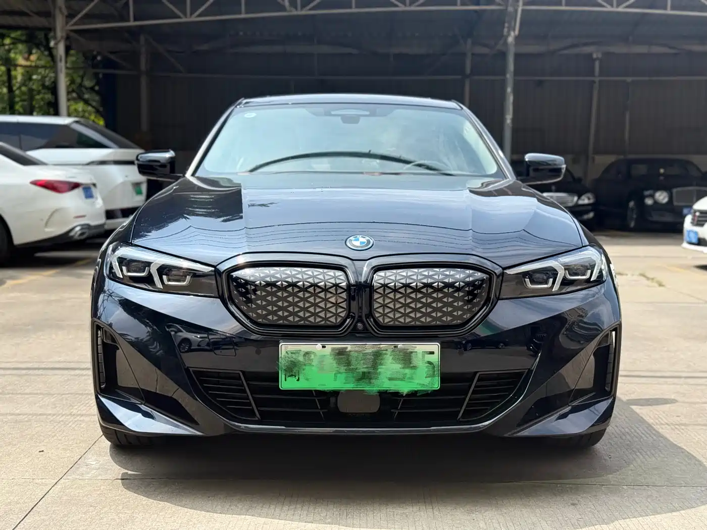 BMW i3 2025 eDrive 40 L Shadow Night Sport Package фото 2