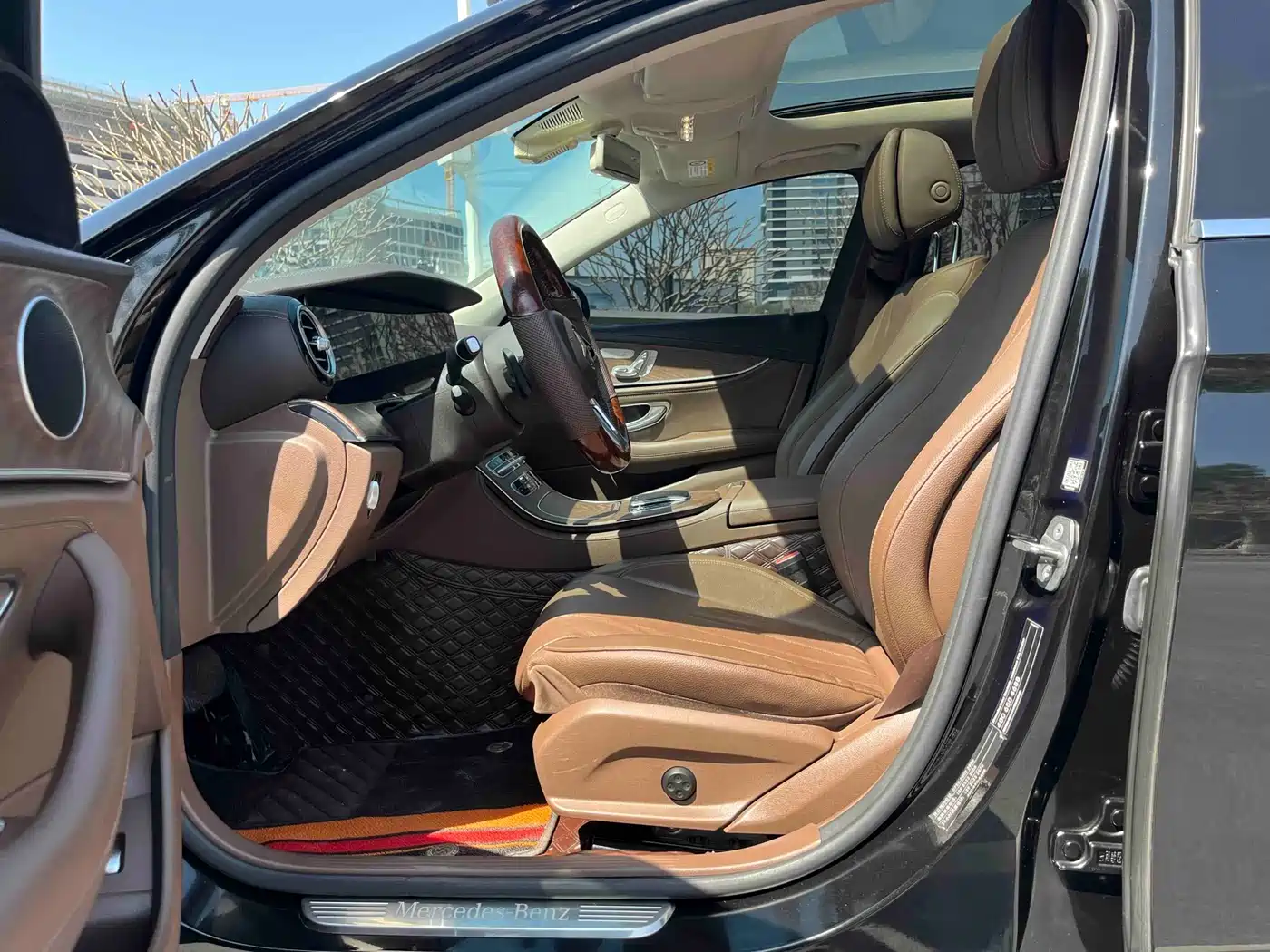 Mercedes-Benz E-Class 2019 E 300 L Fashion фото 5