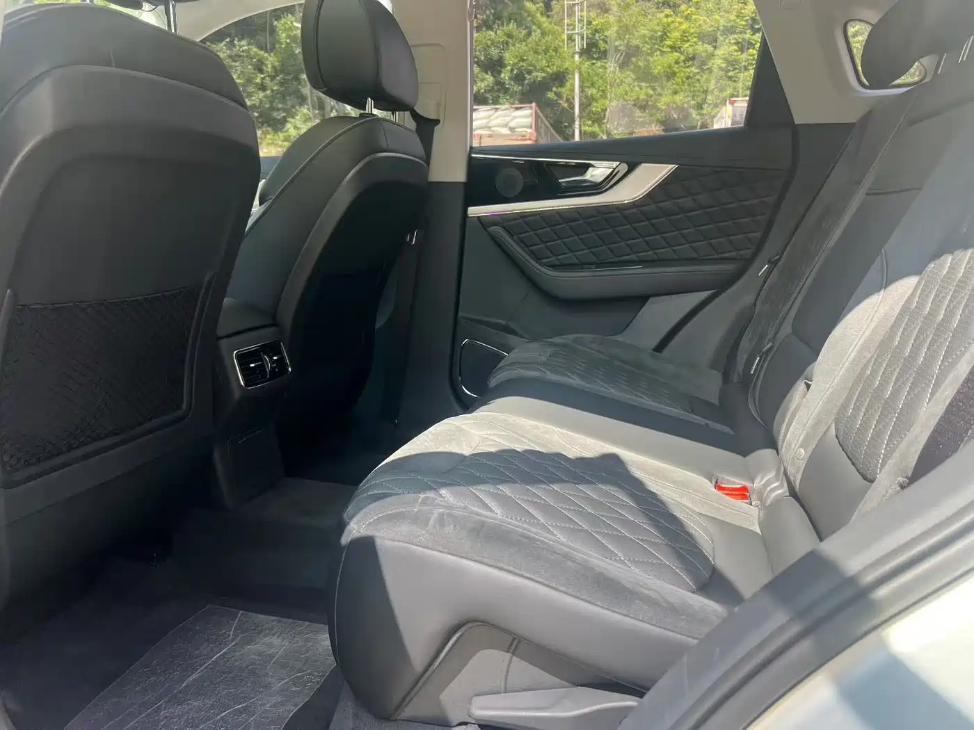 Hongqi HS5 2019 2.0T Smart Connect Enjoy Edition фото 6