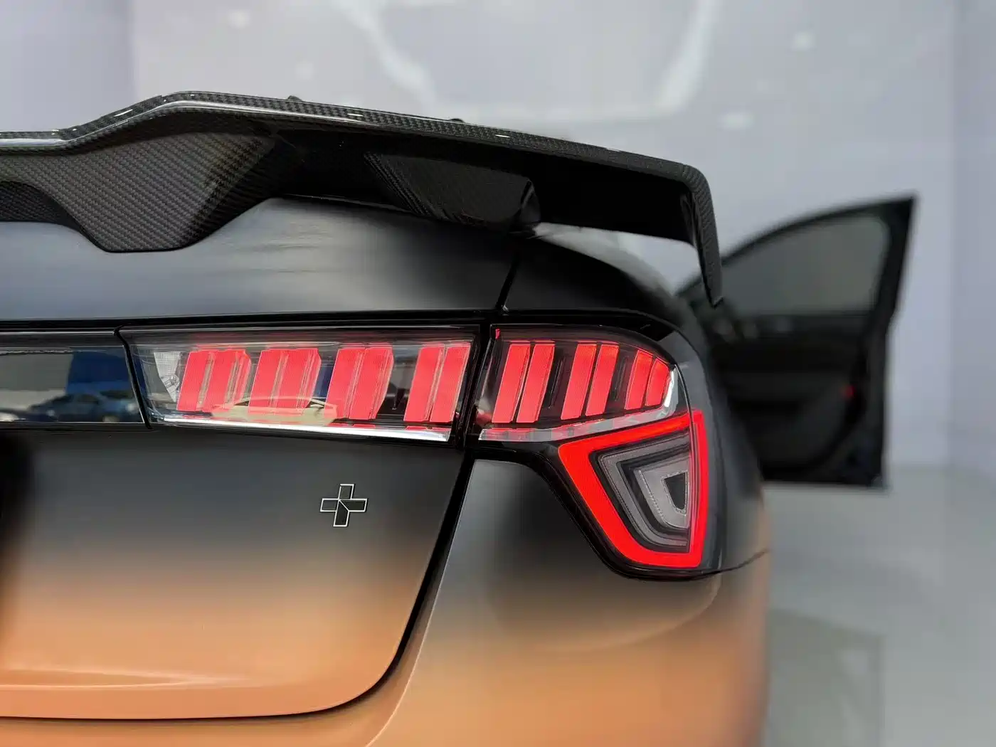 Lynk & Co 03 2022 03+ 2.0TD Auto Performance Package фото 16