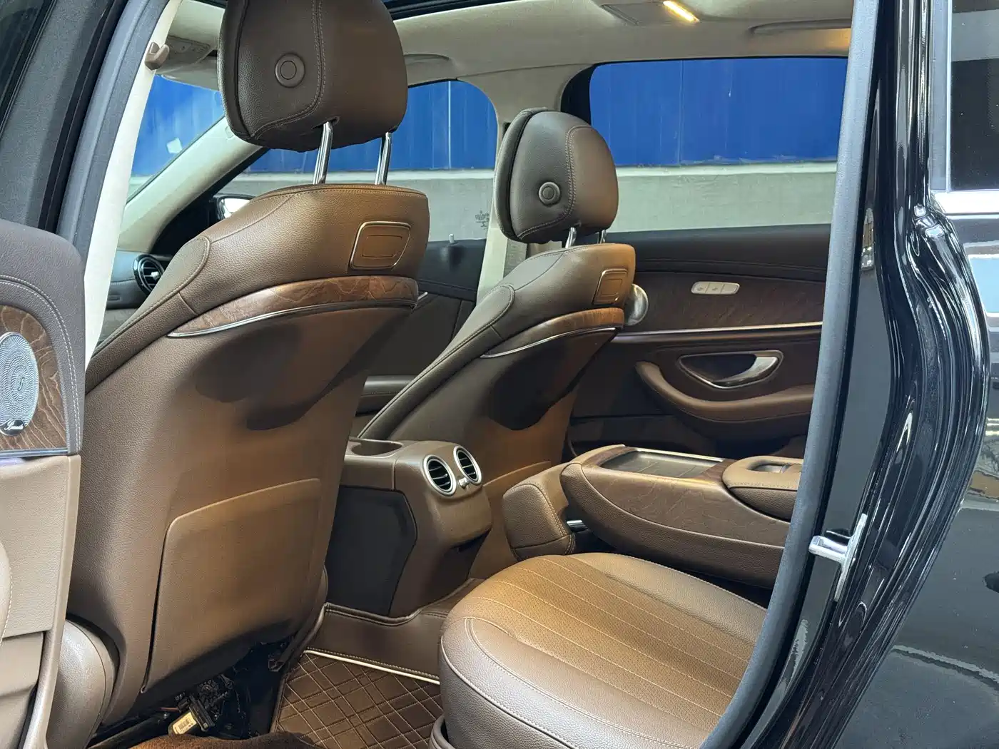 Mercedes-Benz E-Class 2018 Facelift E 200 L 4MATIC фото 6