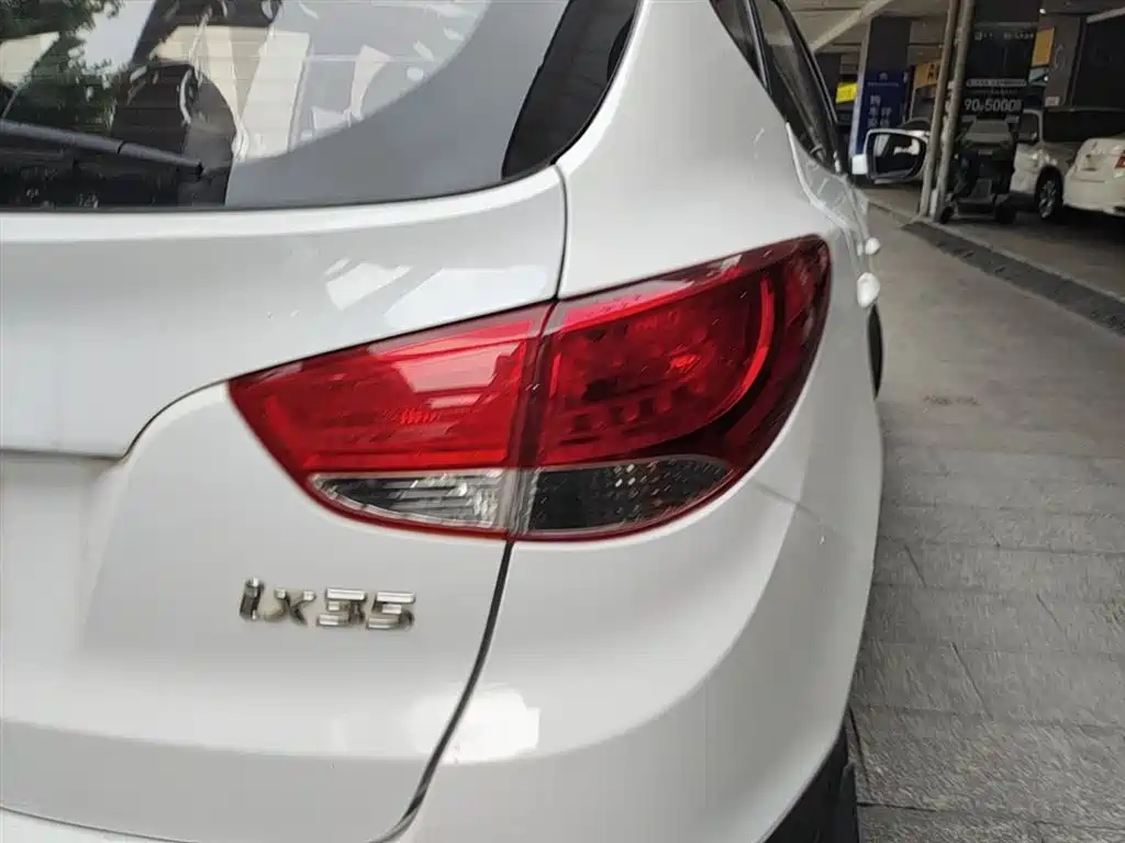 Hyundai Beijing Hyundai ix35 2015 2.0L Automatic 2WD Comfort China V фото 8