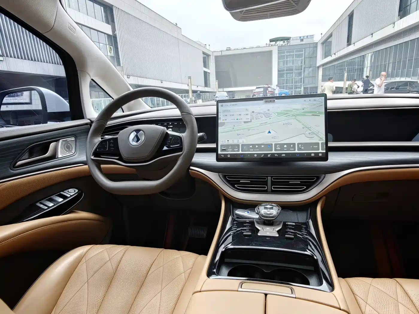 Denza D9 2022 DM-i 970 AWD Flagship фото 20