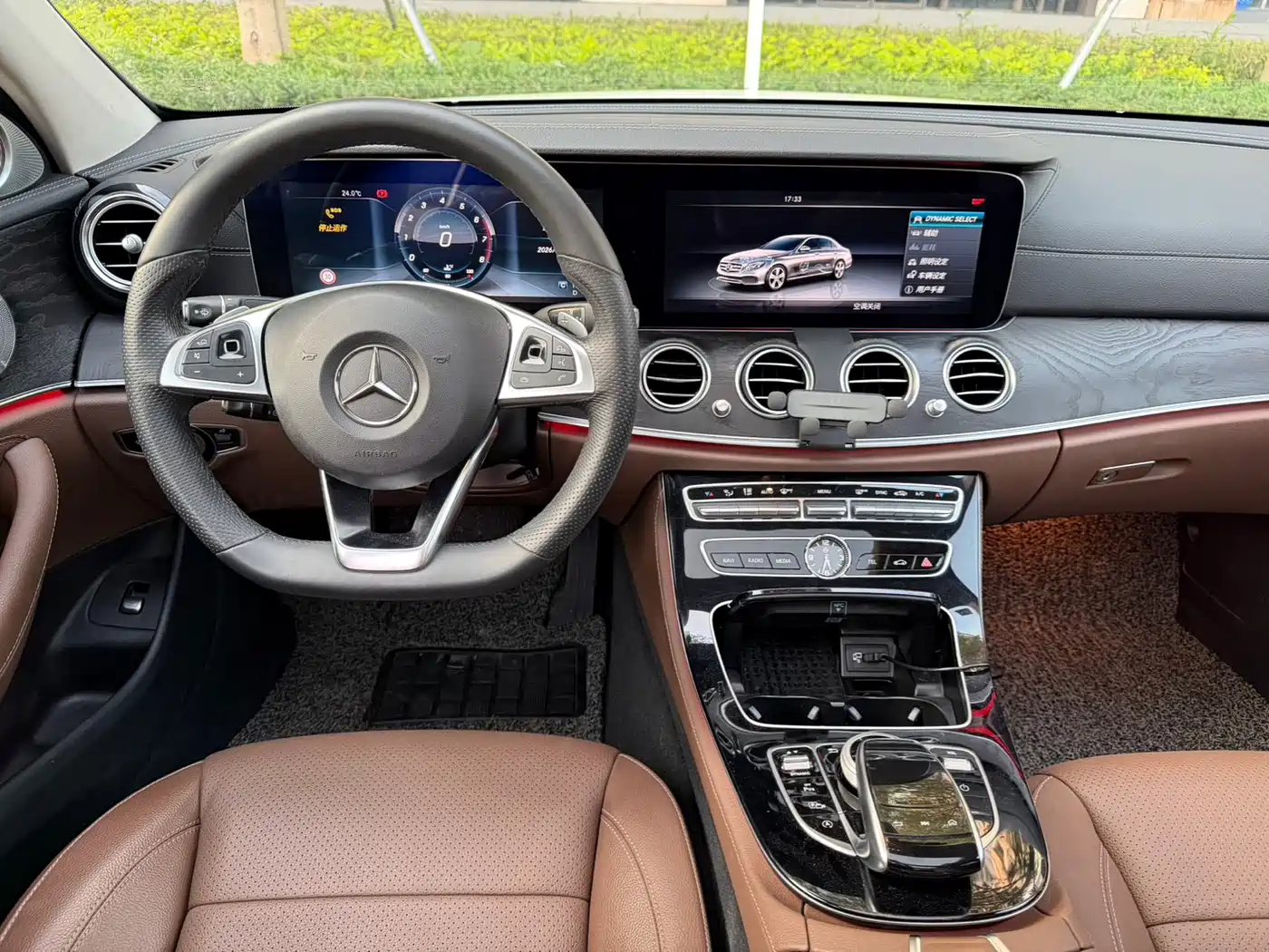 Mercedes-Benz E-Class 2016 E 300 L Sport Fashion Type фото 10