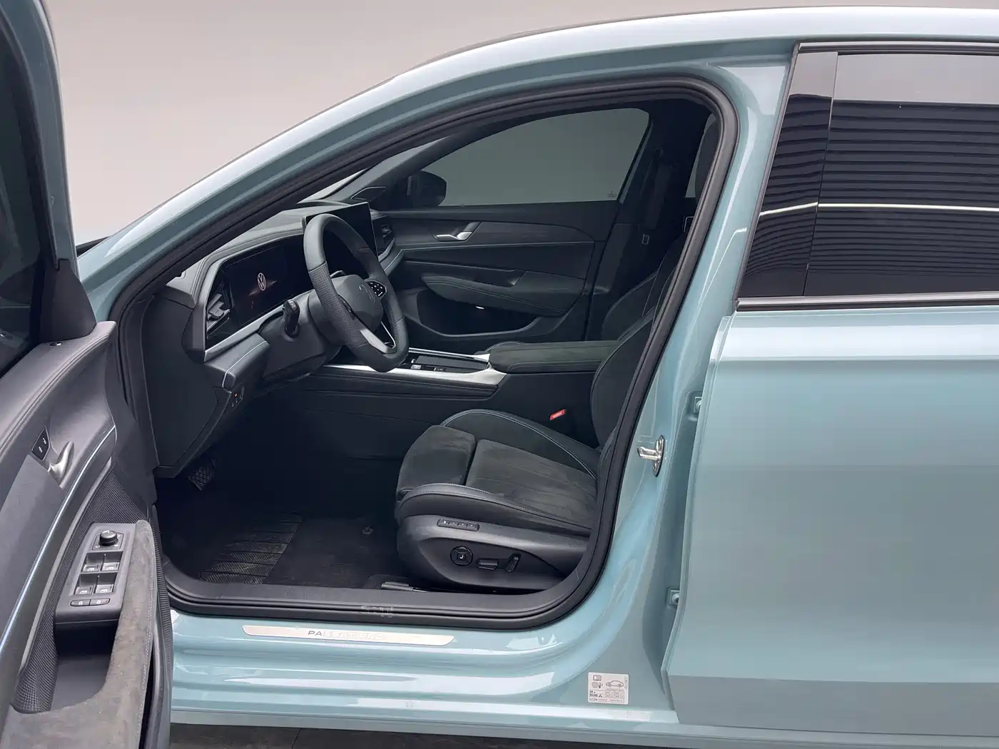 Volkswagen Passat 2025 Model Pro 380TSI Starlight Dragon Premium Edition фото 16