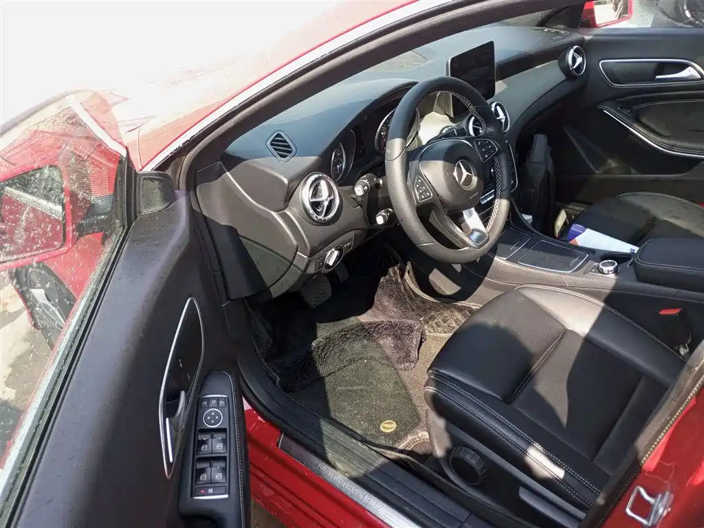 Mercedes-Benz CLA (Import) 2018 CLA 200 Dynamic Edition фото 16