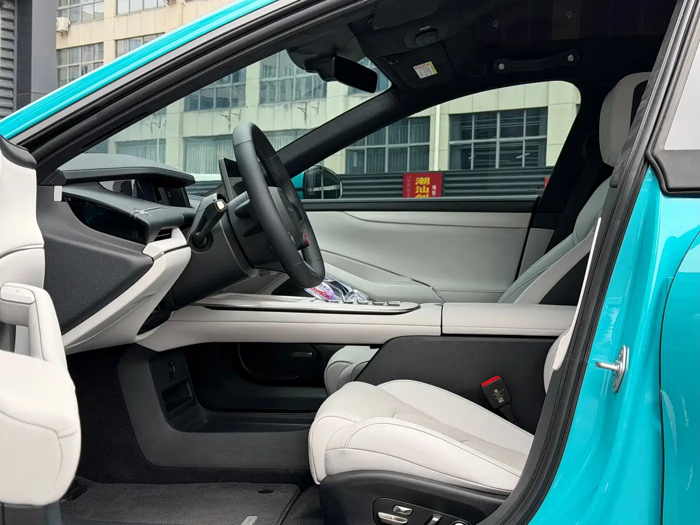 Xiaomi Auto Xiaomi SU7 2024 AWD Max Founder's Edition фото 7