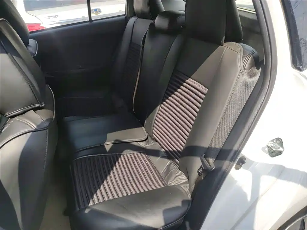 Toyota YARiS L Zhi Xuan 2016 Facelift 1.5E CVT Charming Edition фото 16