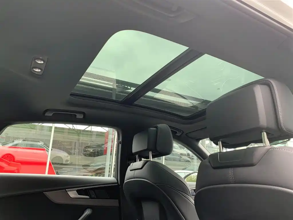 Audi A4L 2023 40 TFSI quattro Luxury Sport фото 13