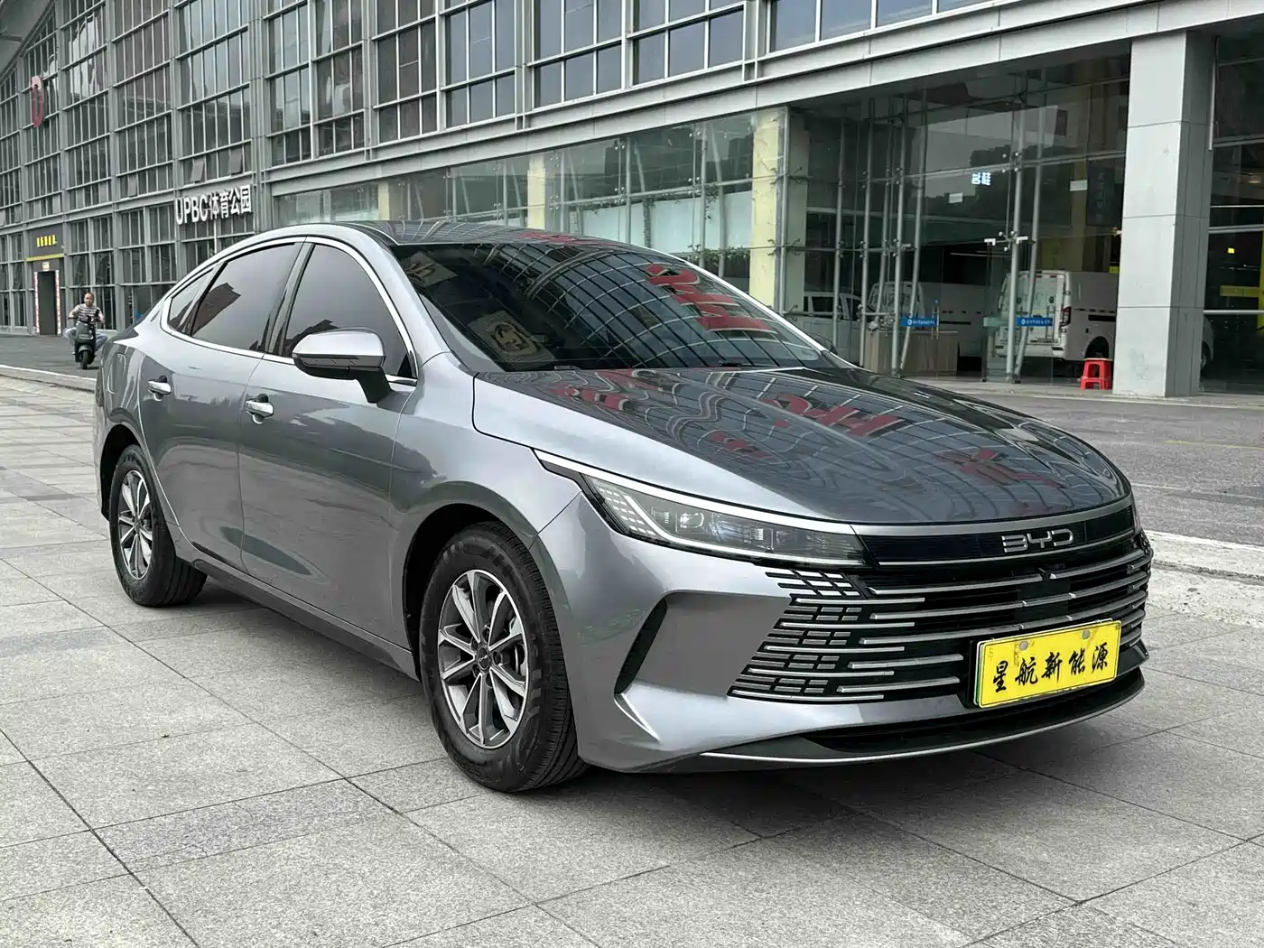 BYD Destroyer 05 2024 Glory Edition DM-i 55KM Luxury фото 4