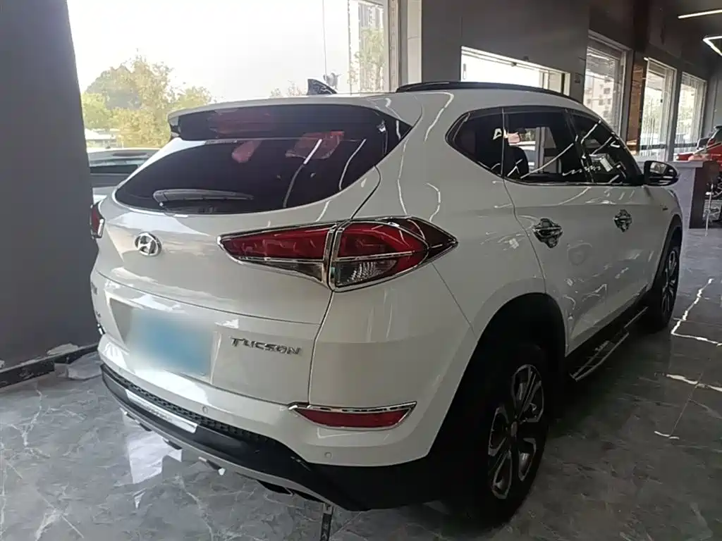 Hyundai Tucson 2015 1.6T Dual Clutch 2WD Leading фото 7