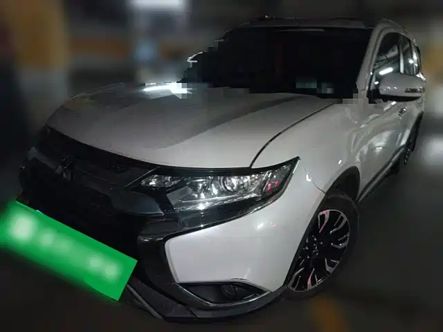 Mitsubishi Outlander 2021