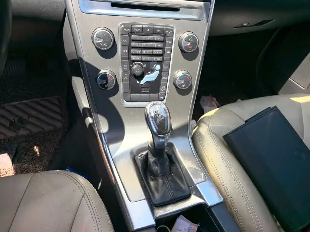 Photo 15 - Volvo XC60 (Import)