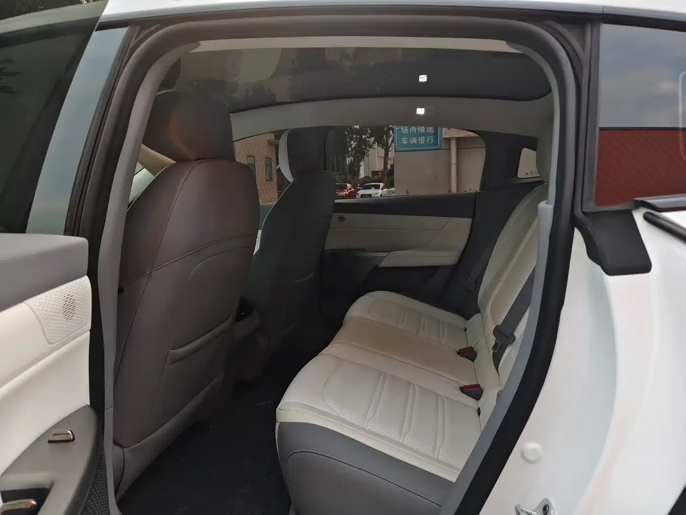 Dongfeng Yipai eπ007 2025 2024 Pure Electric 540 AWD Max Edition