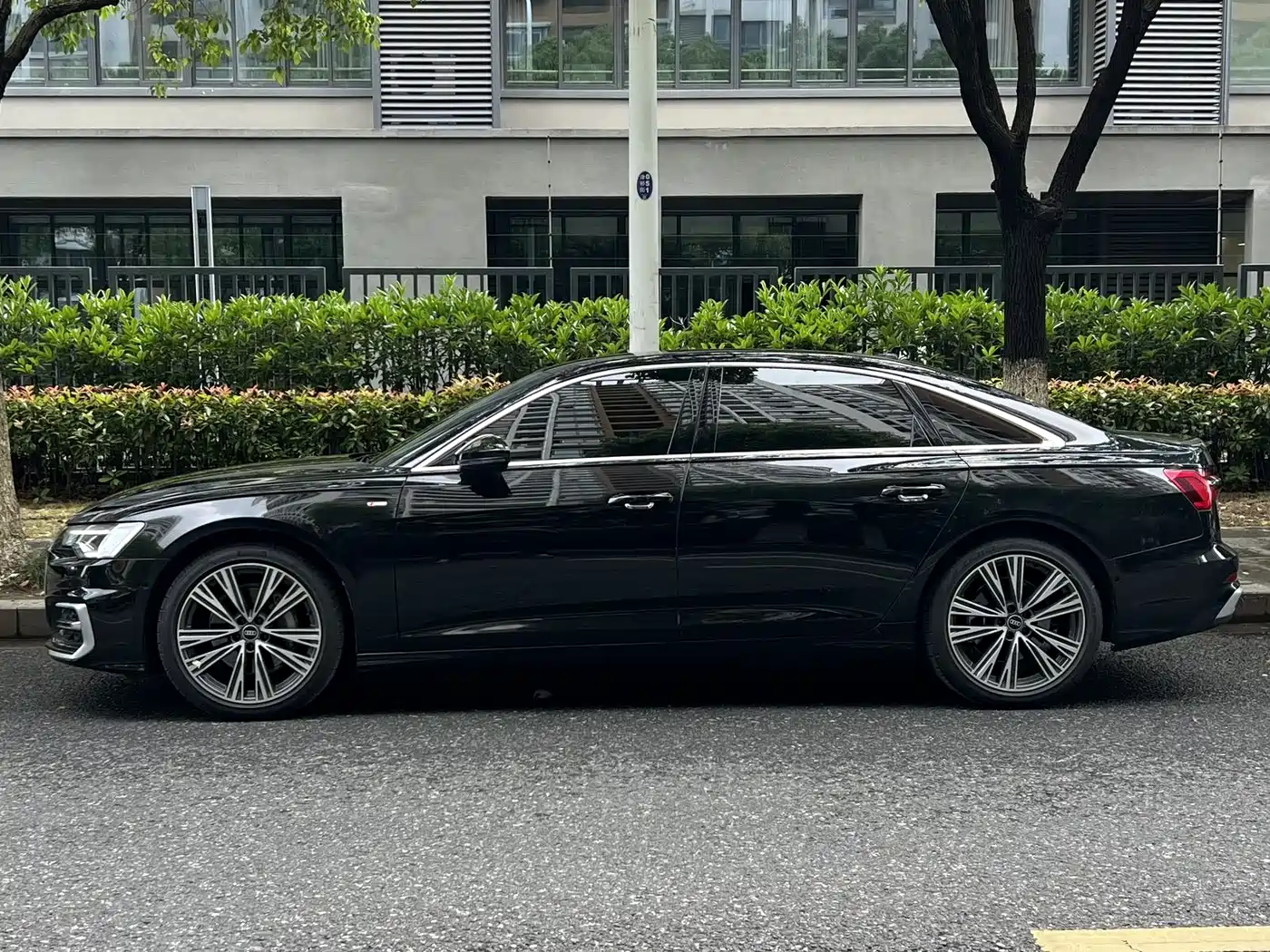 Audi A6L 2025 45 TFSI Premium Sport фото 4