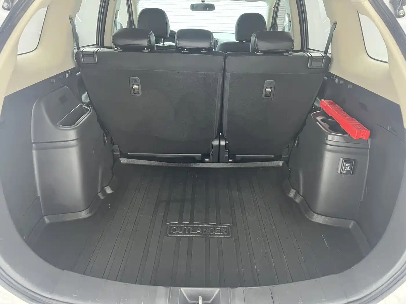 Mitsubishi Outlander 2021 2.0L 2WD Smooth Ride Version 5-Seater фото 16