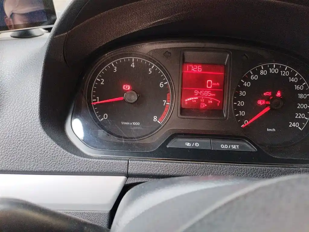Volkswagen Jetta 2013 1.6L Manual Comfort фото 5
