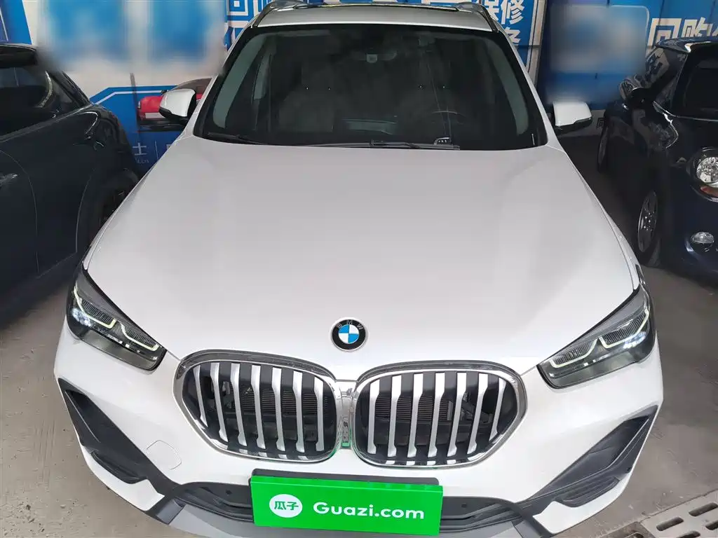 BMW X1 2022 sDrive25Li Leading фото 3