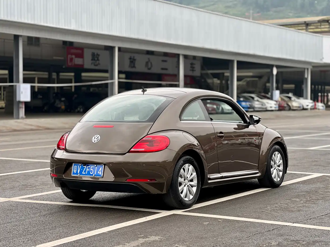 Volkswagen Beetle 2014 1.2TSI Fashion Edition фото 4