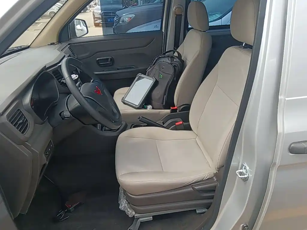 Wuling Motors Wuling Hongguang V 2024 2022 1.5L Power Take Edition Electric Power Steering LAR
