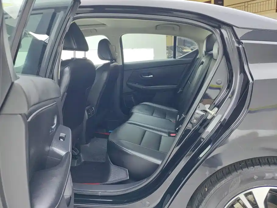 Nissan SYLPHY, миниатюра 11