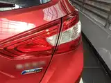 Фото 8 - Nissan Tiida