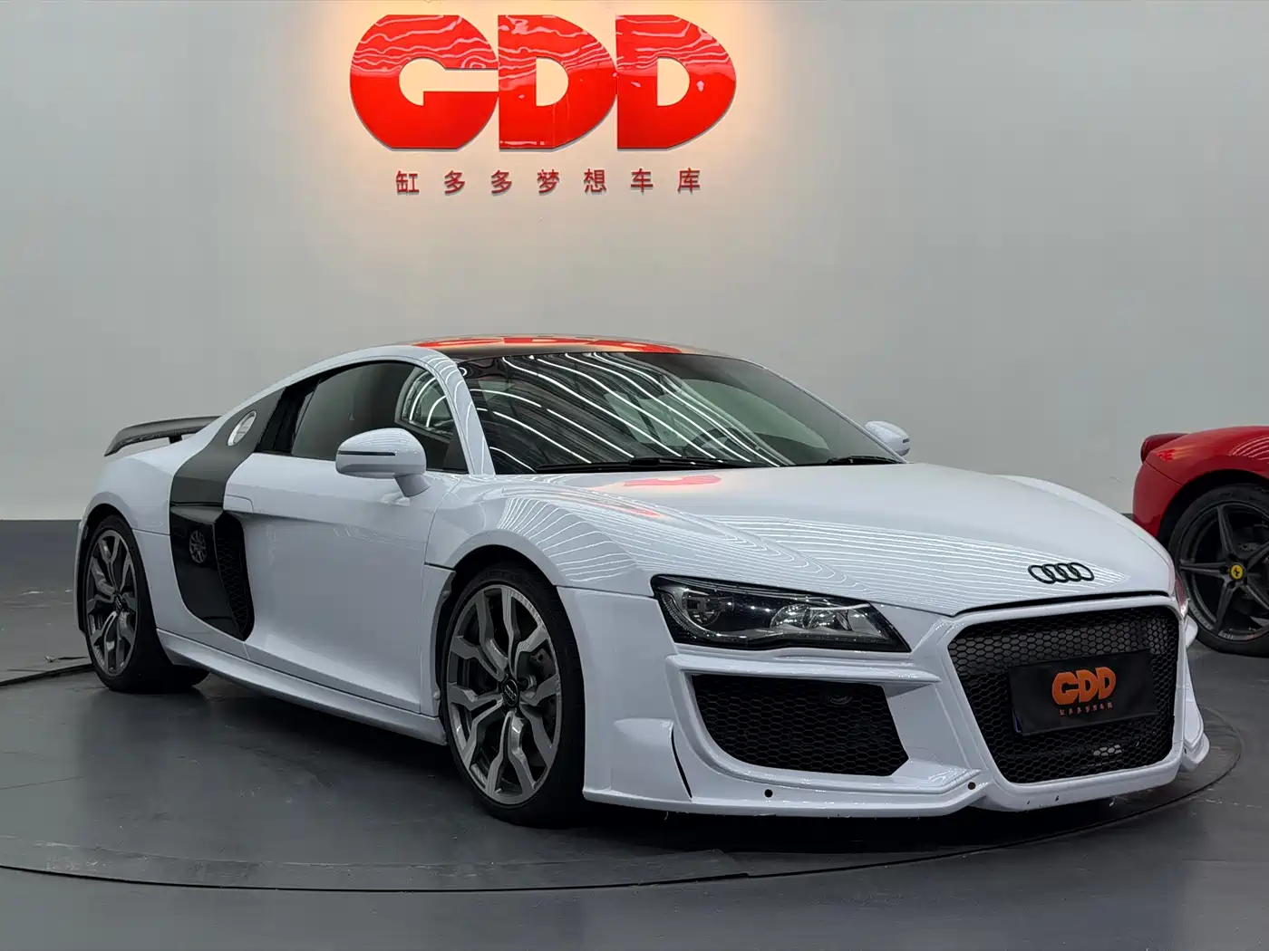 Audi R8 2010 5.2 FSI quattro фото 3