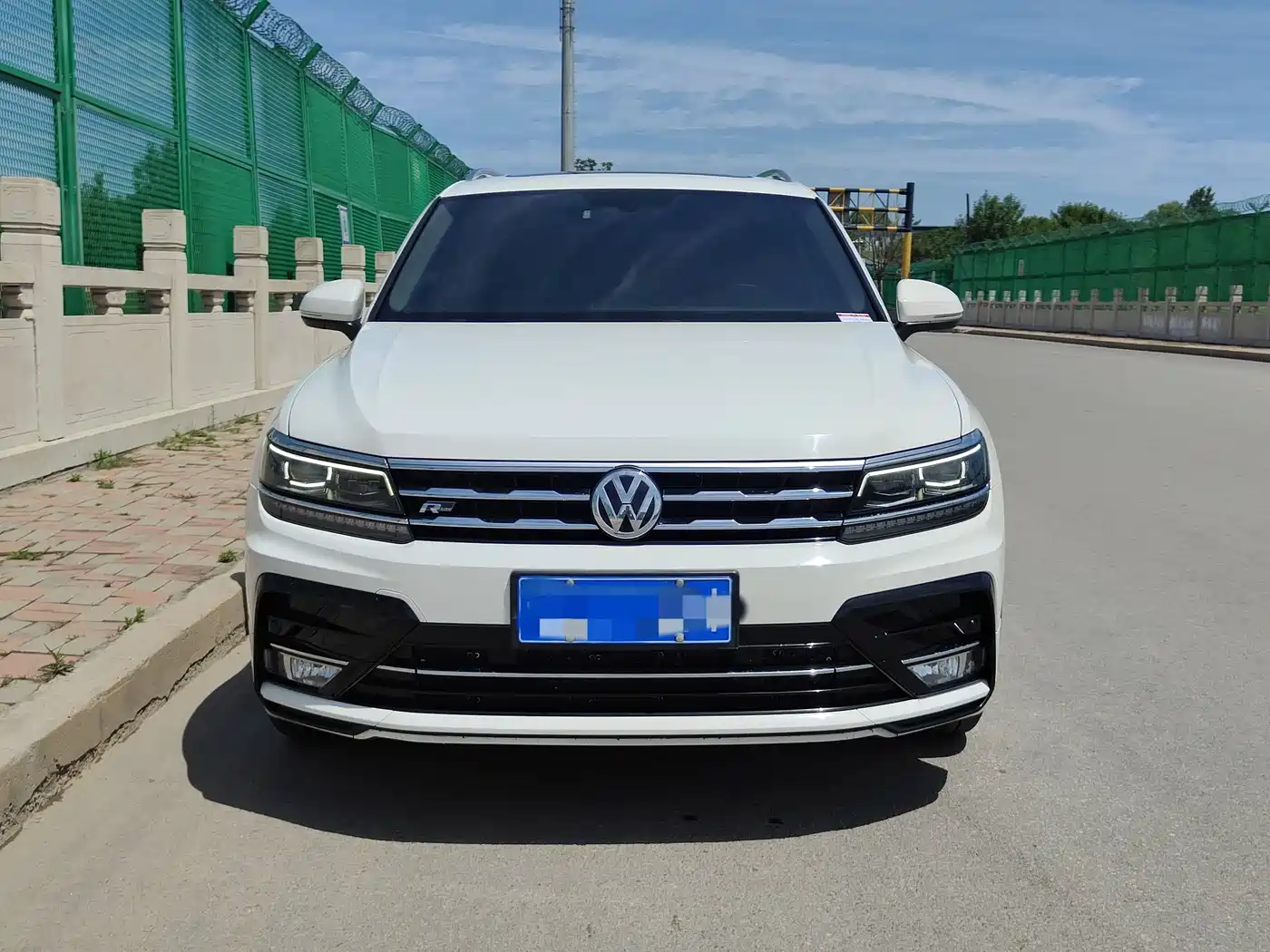 Volkswagen Tiguan L 2019 380TSI Auto 4WD R-Line Flagship Edition China VI фото 2