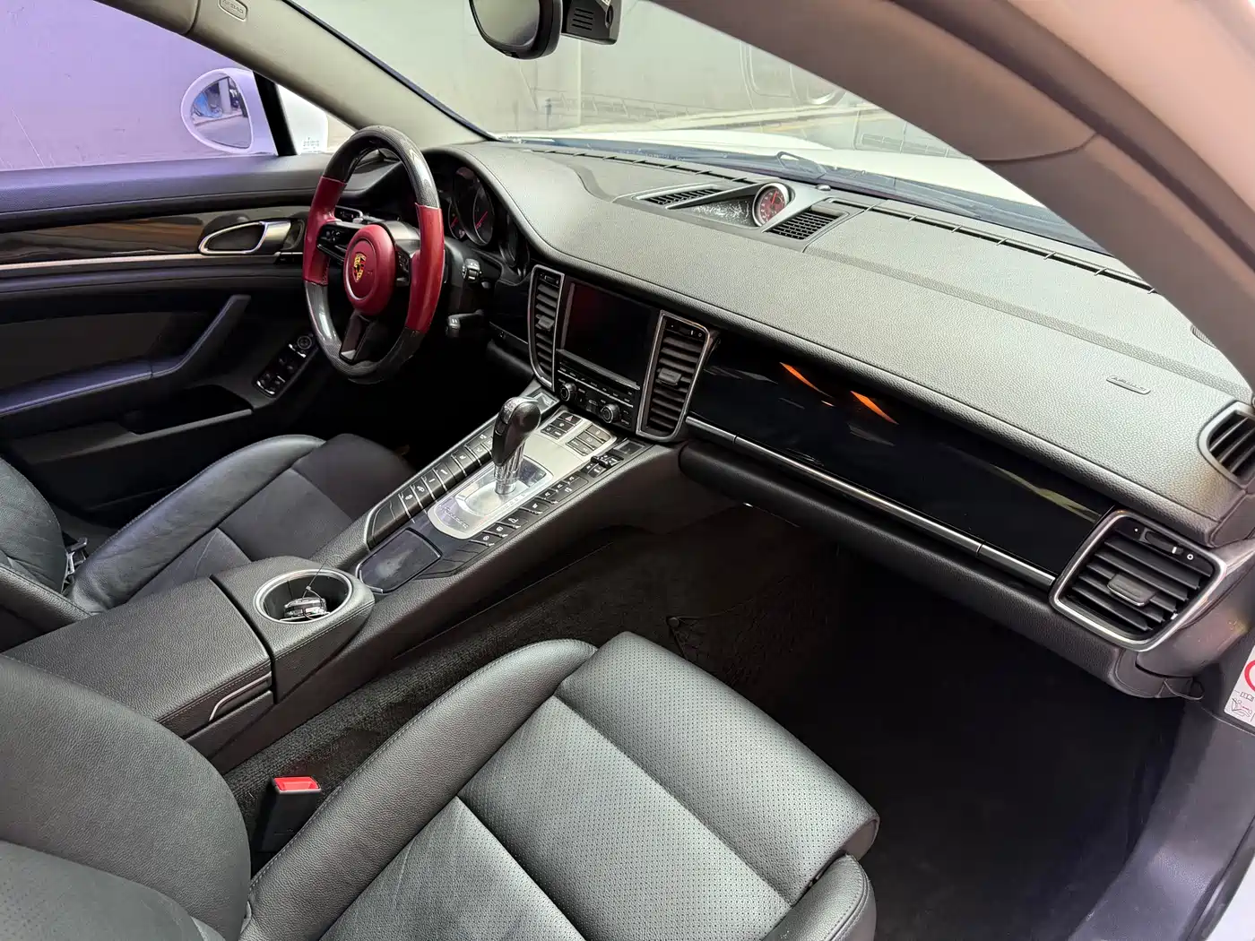 Porsche Panamera 2010 Panamera 4 3.6L фото 8