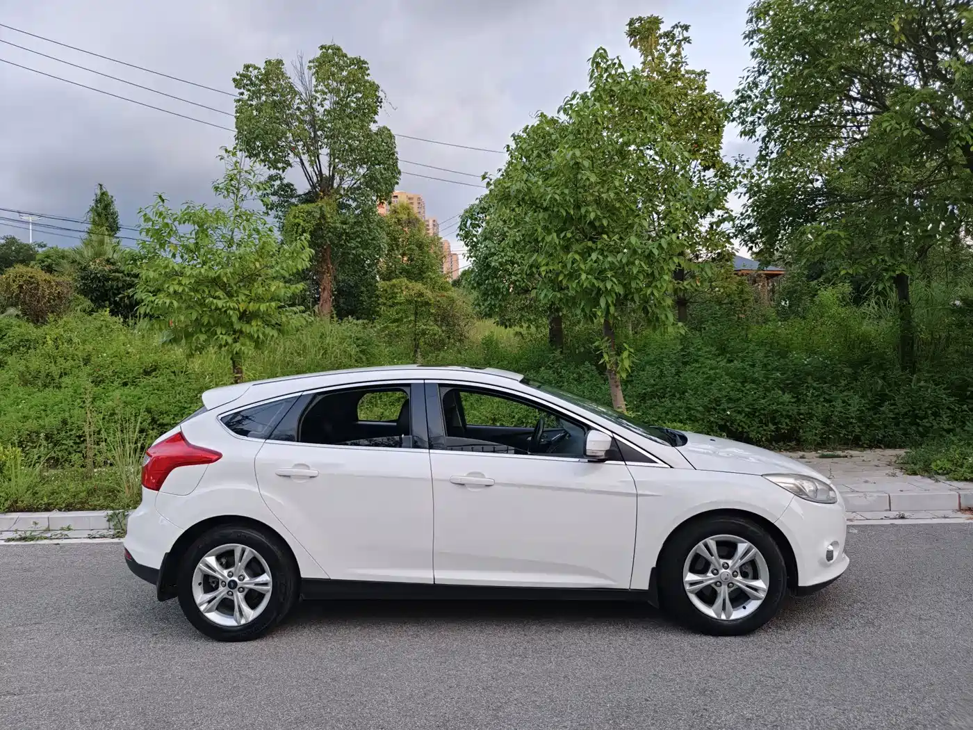 Ford Focus 2012 2012 Hatchback 1.6L Automatic Trend