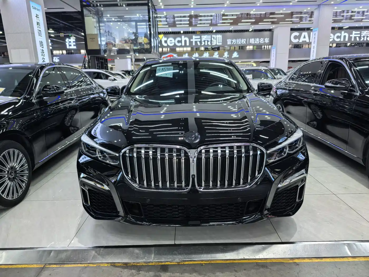 BMW 7 Series 2018 730Li Leading Type Excellence Package фото 2