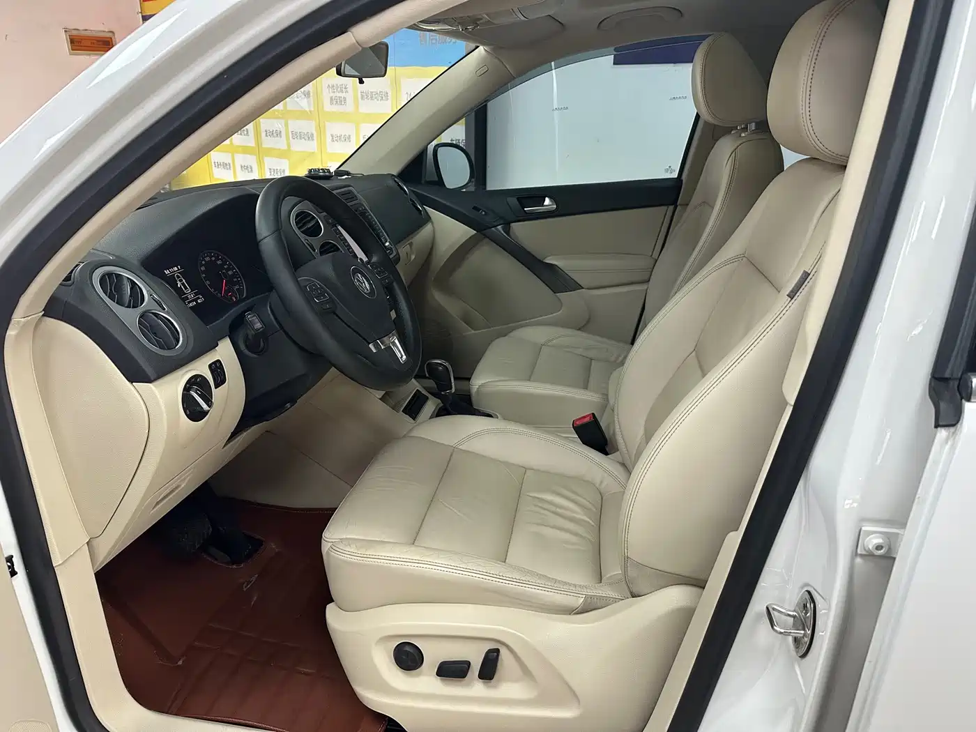 Volkswagen Tiguan 2012 1.8TSI Automatic 2WD Brilliance Edition фото 4