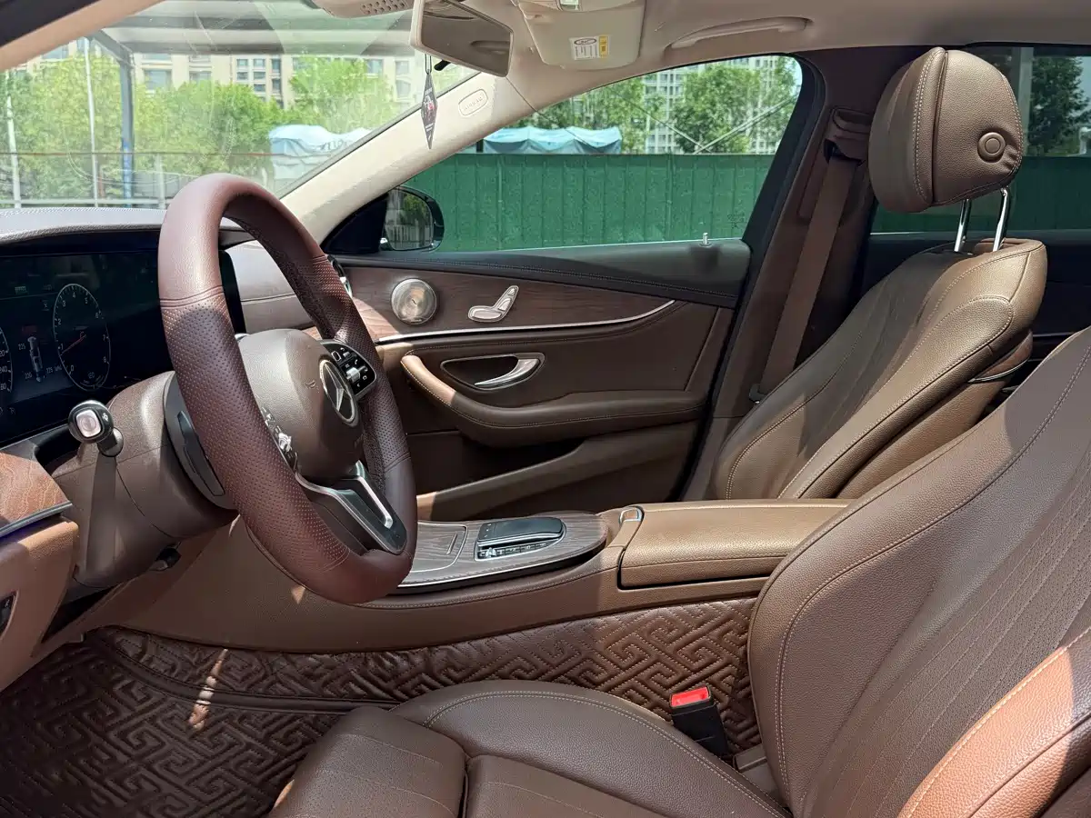 Mercedes-Benz E-Class 2020 E 260 L фото 9