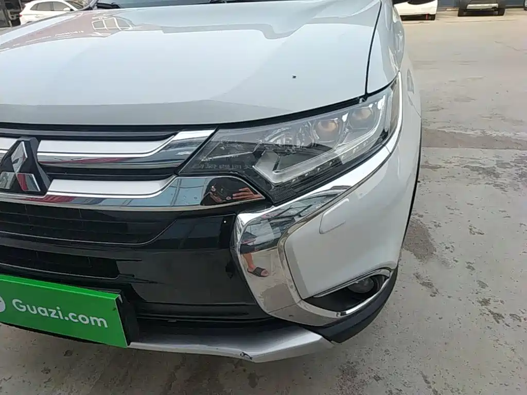Mitsubishi Outlander 2017 2016 2.4L 4WD Elite Edition 5-seater