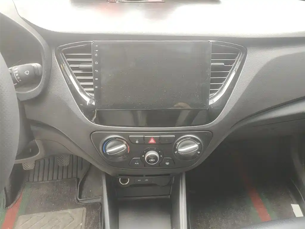 Hyundai Verna 2016 1.4L Manual Cool Edition GLS фото 13