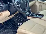 Фото 10 - Toyota Camry