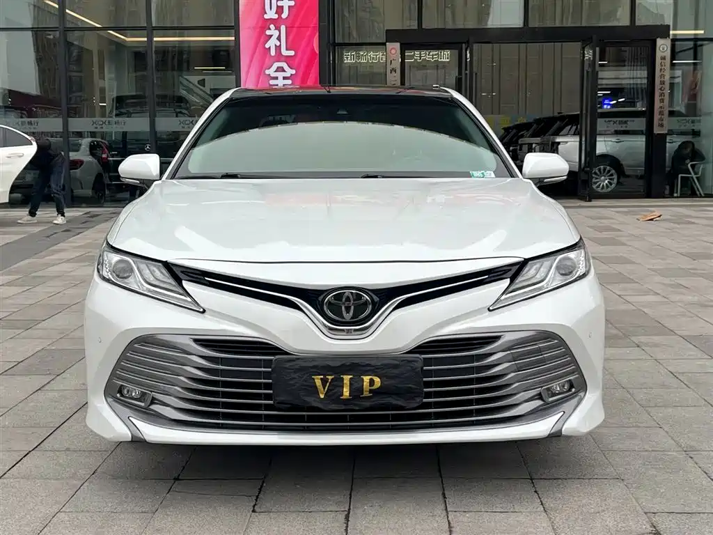Toyota Camry 2019 Facelift 2.5G Luxury Edition фото 2